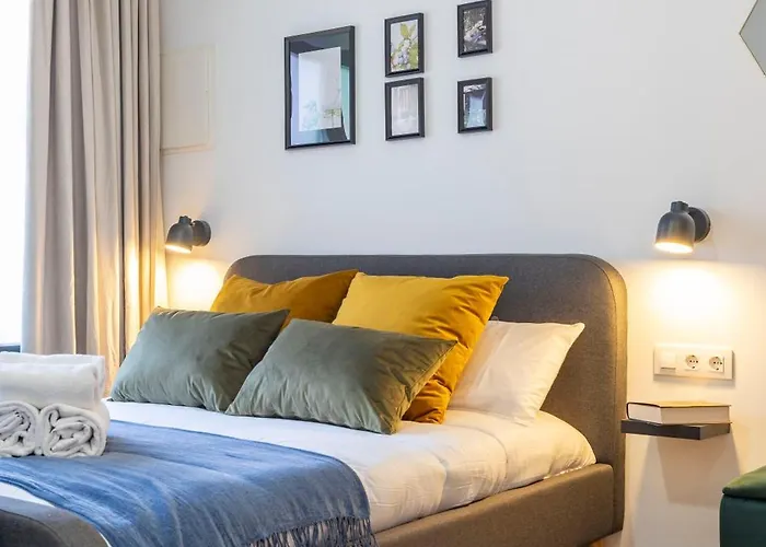 Apartment Travel Habitat Patraix Con Terracita *