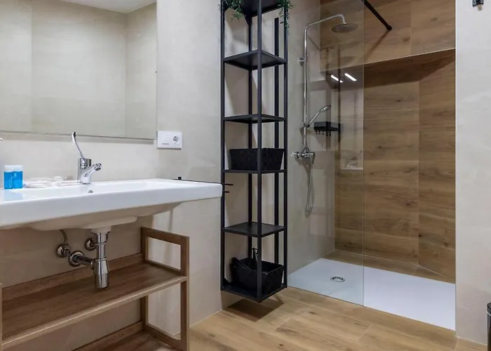 Travel Habitat Patraix Con Terracita