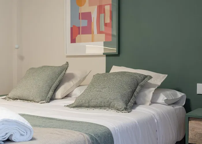 Osito Hub - Pintor Nicolau Βαλένθια