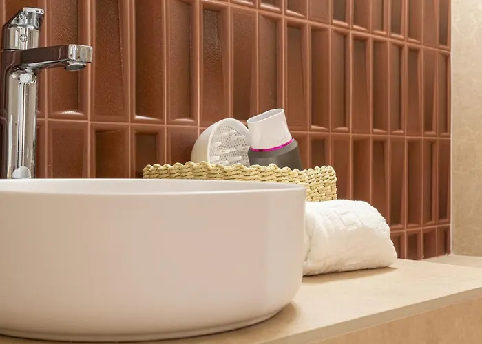 Osito Hub - Pintor Nicolau Βαλένθια