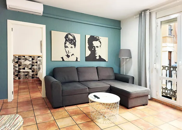 Flats Friends Nave Valence