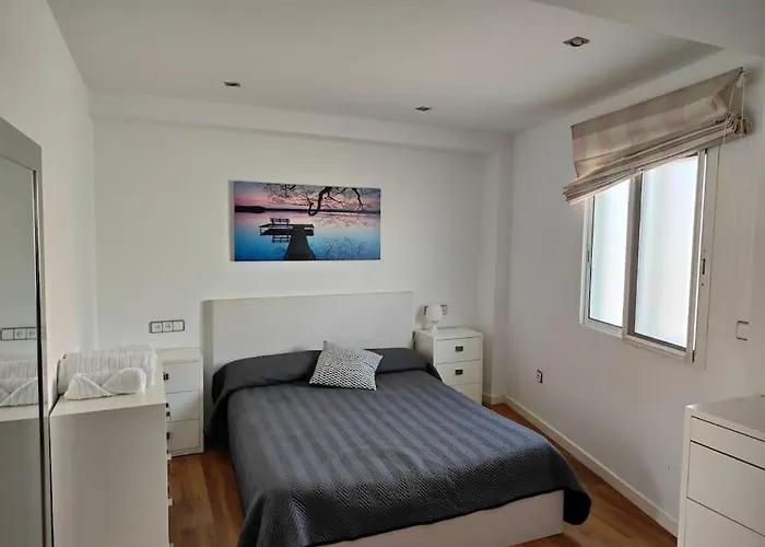 아파트 Piso Cerca Universidades Y Playa *