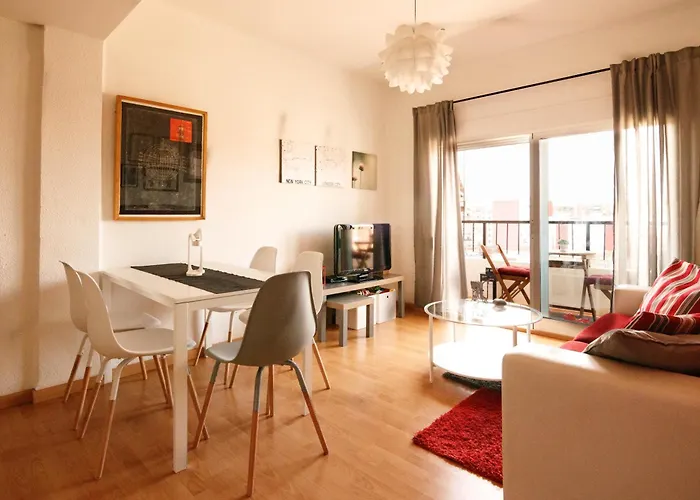 شقة Luminoso. Comodo. Acogedor. Wifi. Junto A Ave