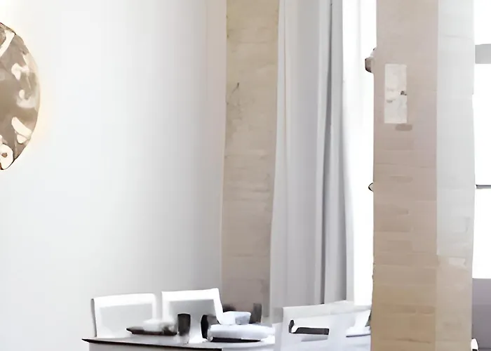 Serranos Flat By Concept Flats