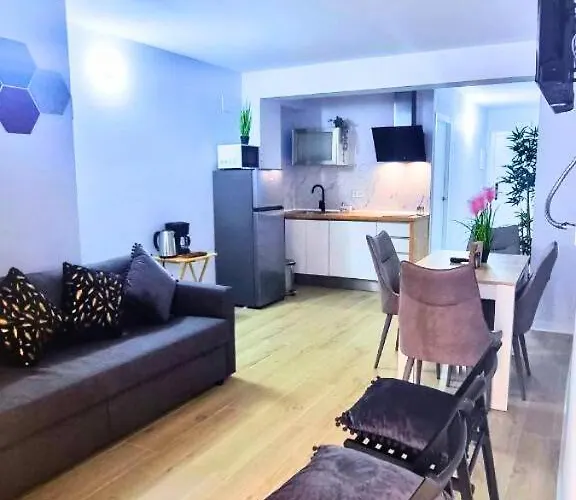 Ynfinity فالنسيا