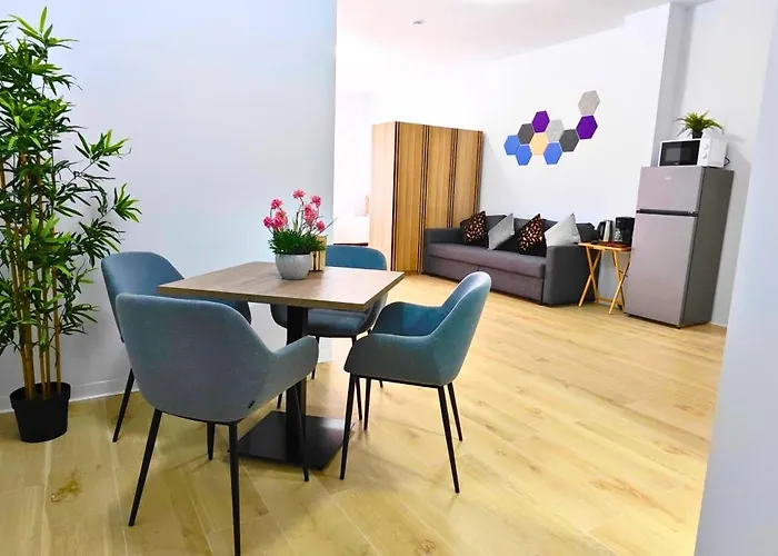 Apartahotel Ynfinity 3*