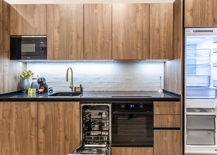 Deluxe - Aiora Βαλένθια