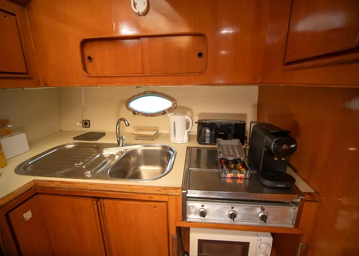 ספינת מלון Master&commander