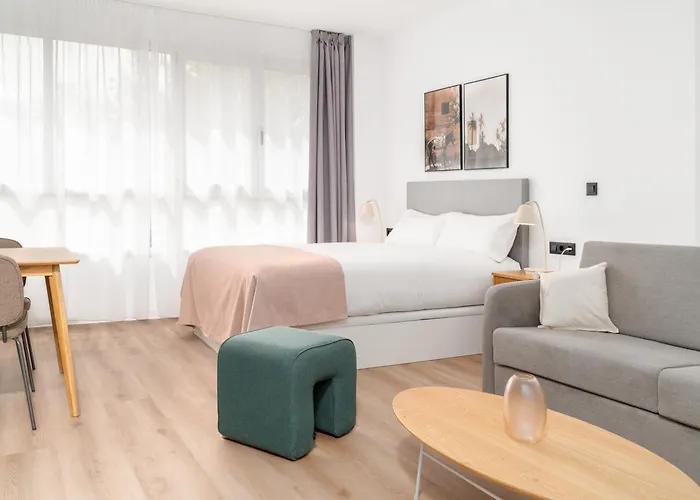 Limehome Carrer D'antonio Ferrandis فالنسيا