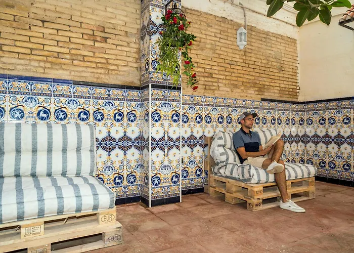 بيت شباب Som *