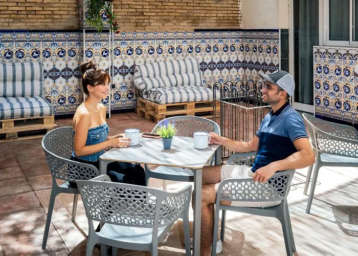 بيت شباب Som *