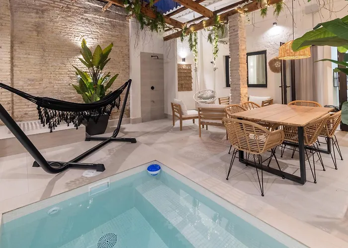 Con Piscina Y Terraza 아파트