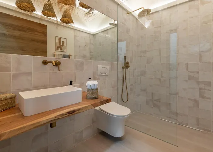 Con Piscina Y Terraza 아파트 *