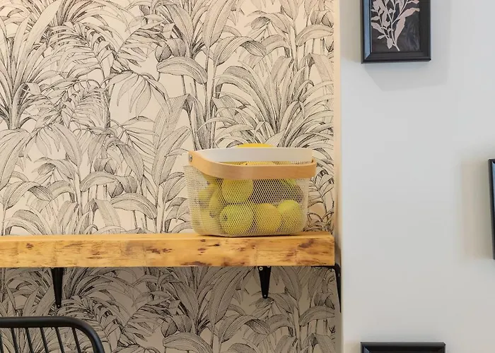 Con Piscina Y Terraza 아파트 *