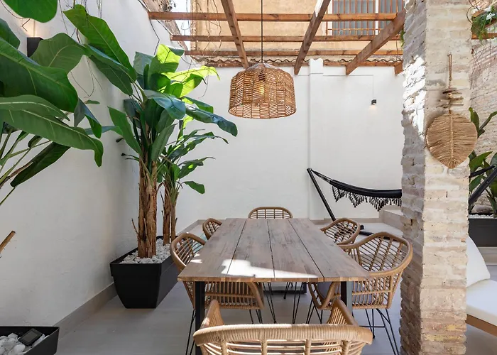 Con Piscina Y Terraza