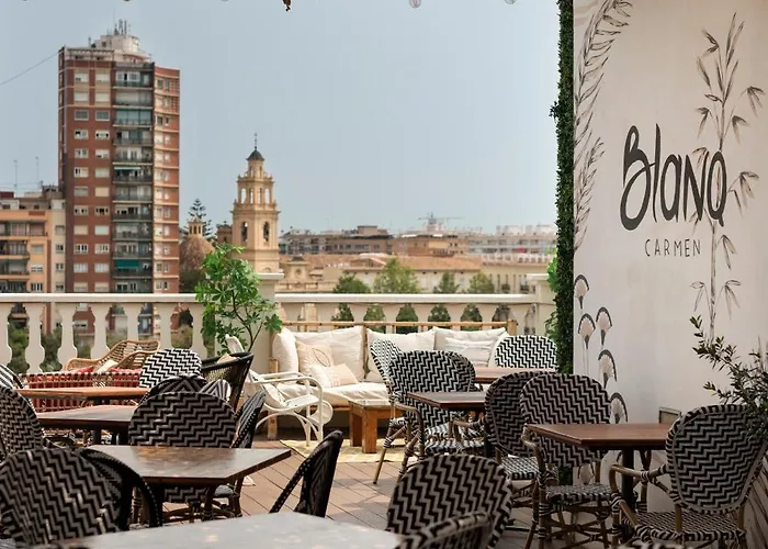 Blanq Carmen Hotel