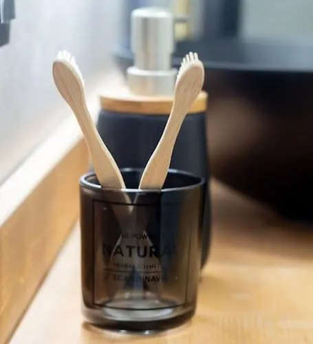 Vlc Host - Manya Apartment *