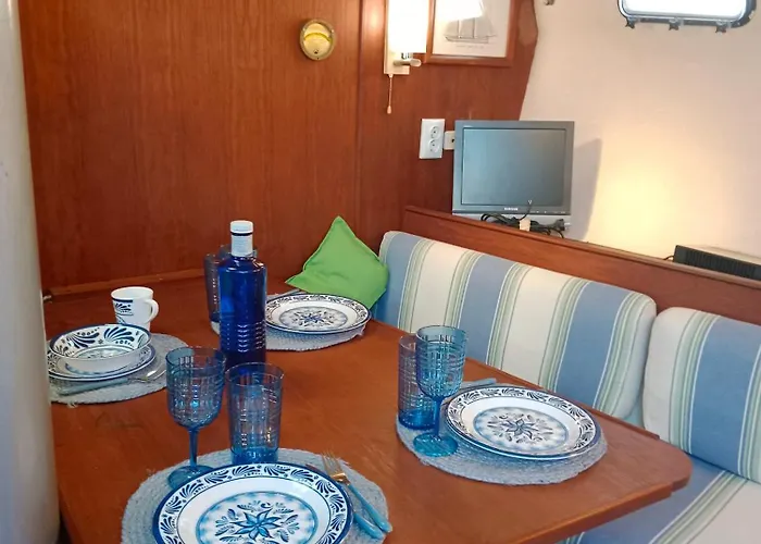 Velero Whimsy بوتيل *