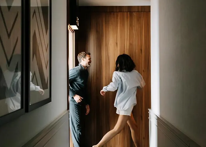 Mate Collection Helen Berger Otel