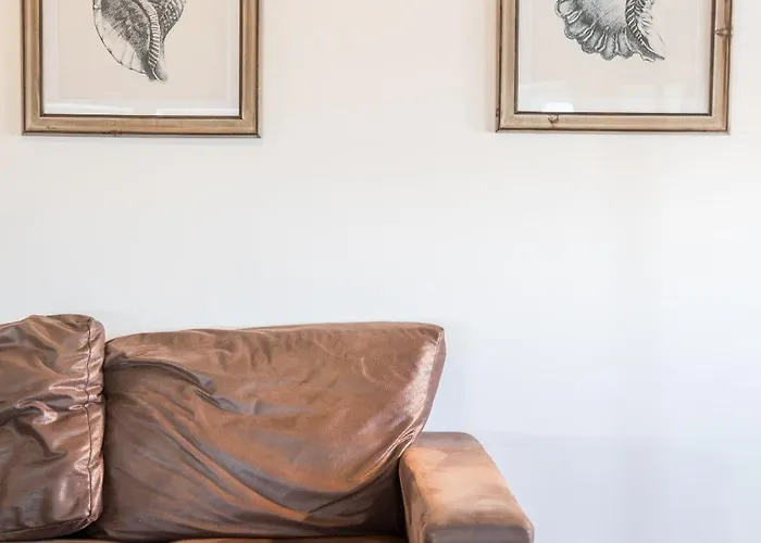 Travel Habitat Port Valencia. *