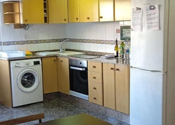 Y Suite. Upv, Uv Y Playa Βαλένθια