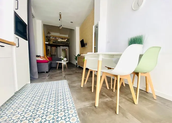 Flat For Family & Groups * فالنسيا