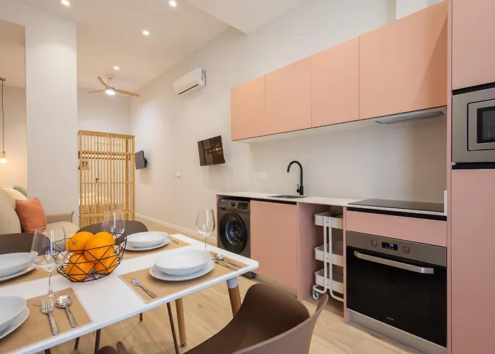 Florit Flats - The Trafalgar Iii *