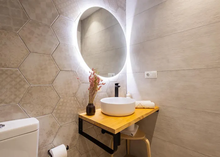 Florit Flats - The Trafalgar Iii *