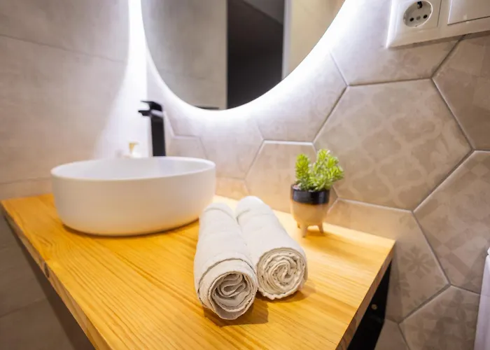 Florit Flats - The Trafalgar Iii