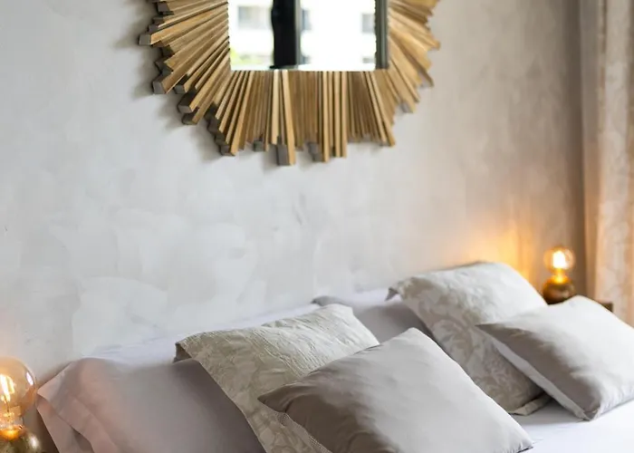 Doble A Deluxe فالنسيا