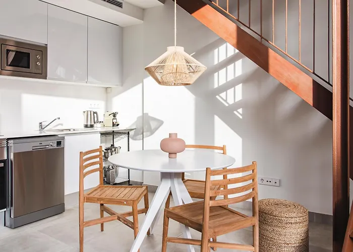 By Olala Homes 아파트