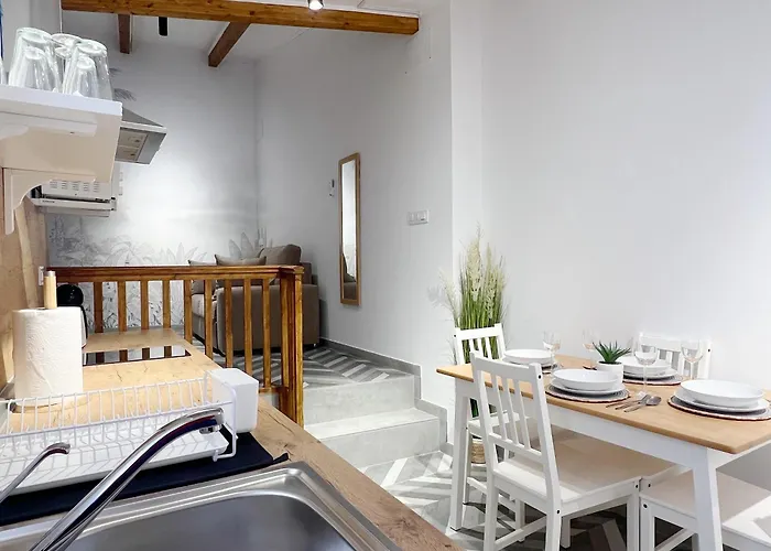 Encantador Vigas De Madera Apartment