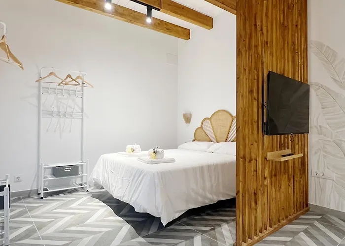 Encantador Vigas De Madera Apartment