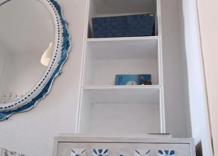 Δωμάτια σε οικογενειακή κατοικία Blue Double Private At Front - En La Playa Piso Compartido *