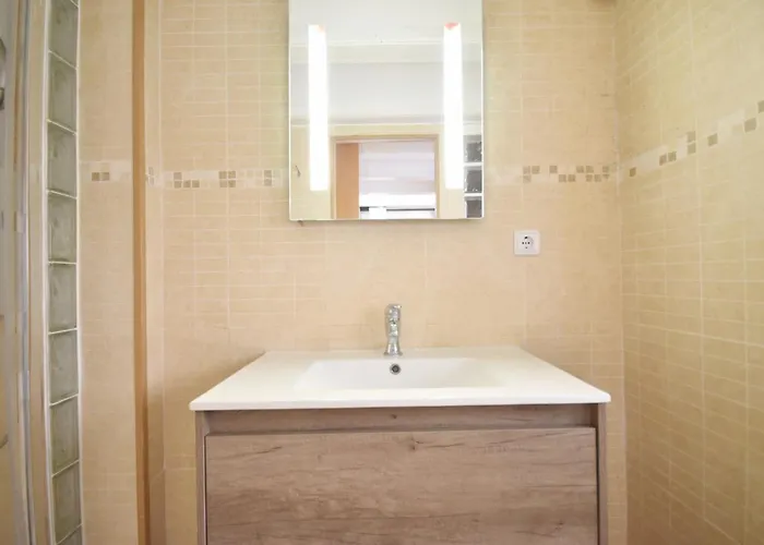 Centrico Al Lado De Torres De Quart 아파트