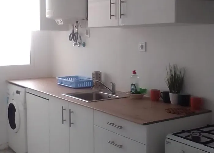 Spacious Flat In The Center 아파트 *