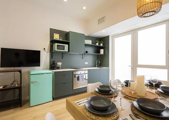 2 4 Pax, New Flat, Wifi Ac فالنسيا