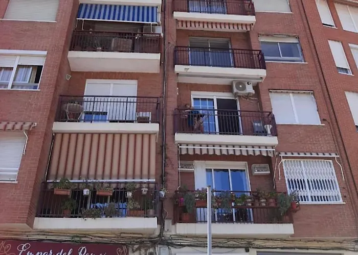 Near The Cabanyal And Universities Δωμάτια σε οικογενειακή κατοικία *