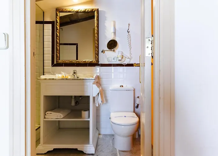 Ad Hoc Monumental 1881 3*