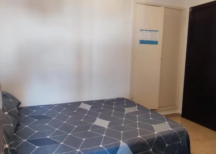 Δωμάτια σε οικογενειακή κατοικία En Alquiler En Piso Compartido Βαλένθια