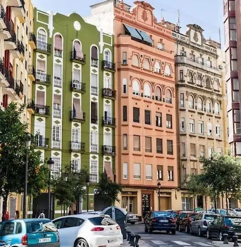 아파트 Petite Penthouse With The Sunniest Terrace In 발렌시아