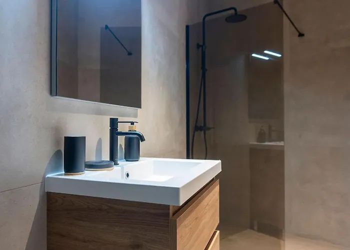 Vlc Host - Zapadores Apartmán *