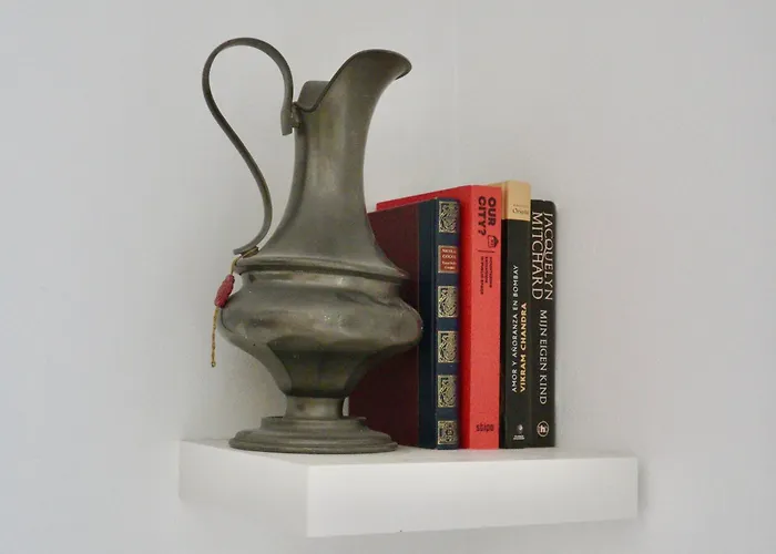 Hosted By Gracie فالنسيا