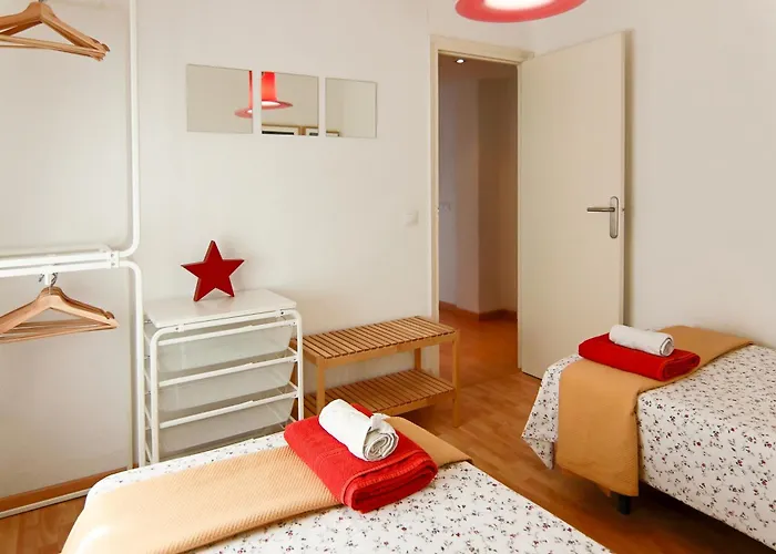 Luminoso. Comodo. Acogedor. Wifi. Junto A Ave فالنسيا