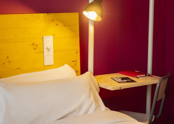 Room00 * فالنسيا