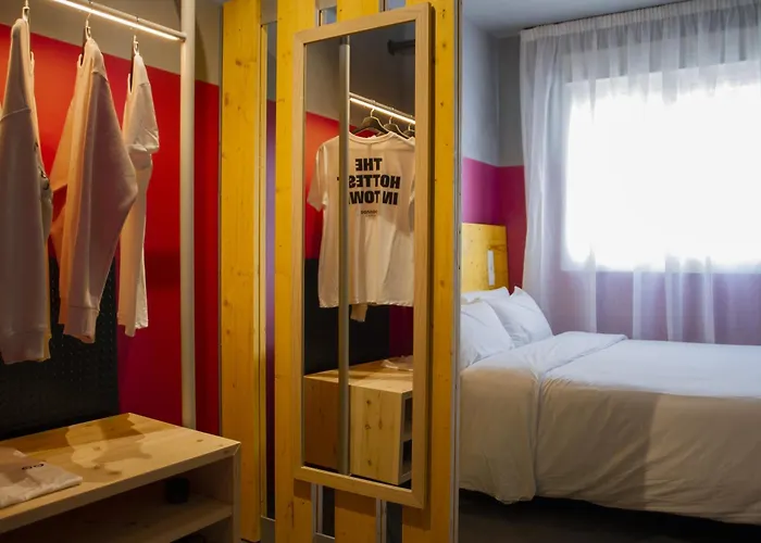 Room00 אכסניה ולנסיה