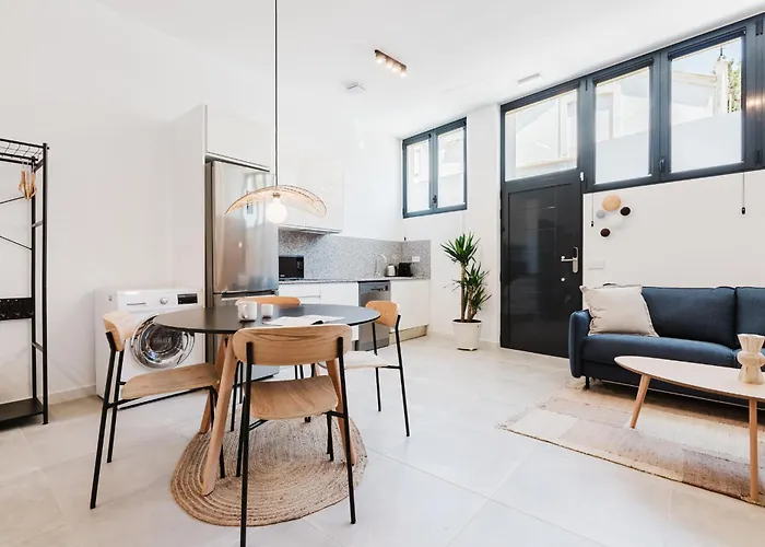 아파트 By Olala Homes