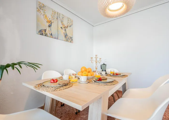 Familiar En Avenida Del Puerto Lejlighed