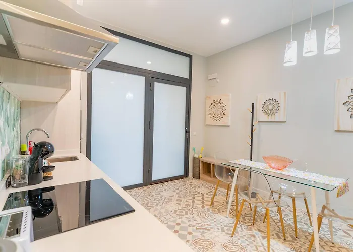 Manjon Leaves شقة *