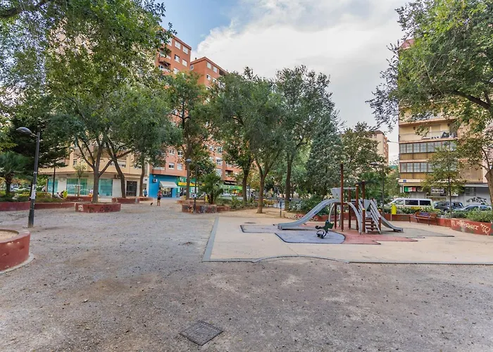 Skyline Gardens Penthouse 아파트 *